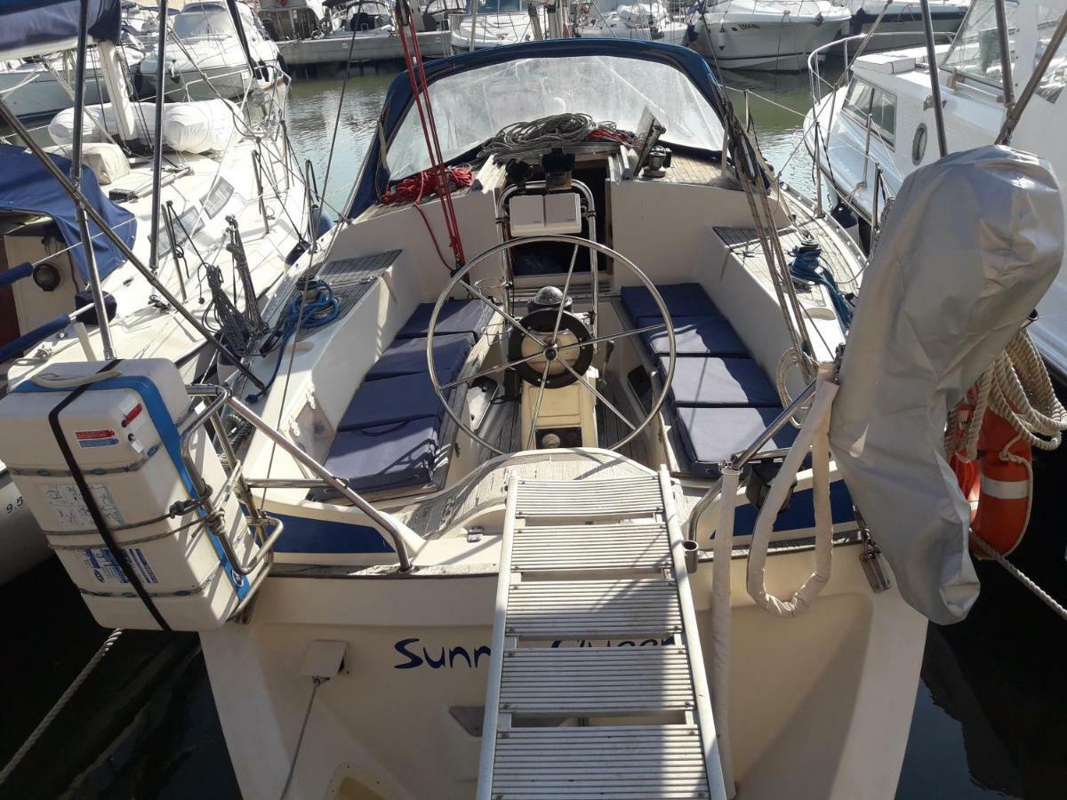 Yacht Suite Marina Di Grosseto Exterior photo